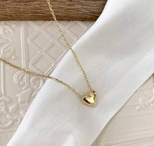 Load image into Gallery viewer, Amoura Necklace
