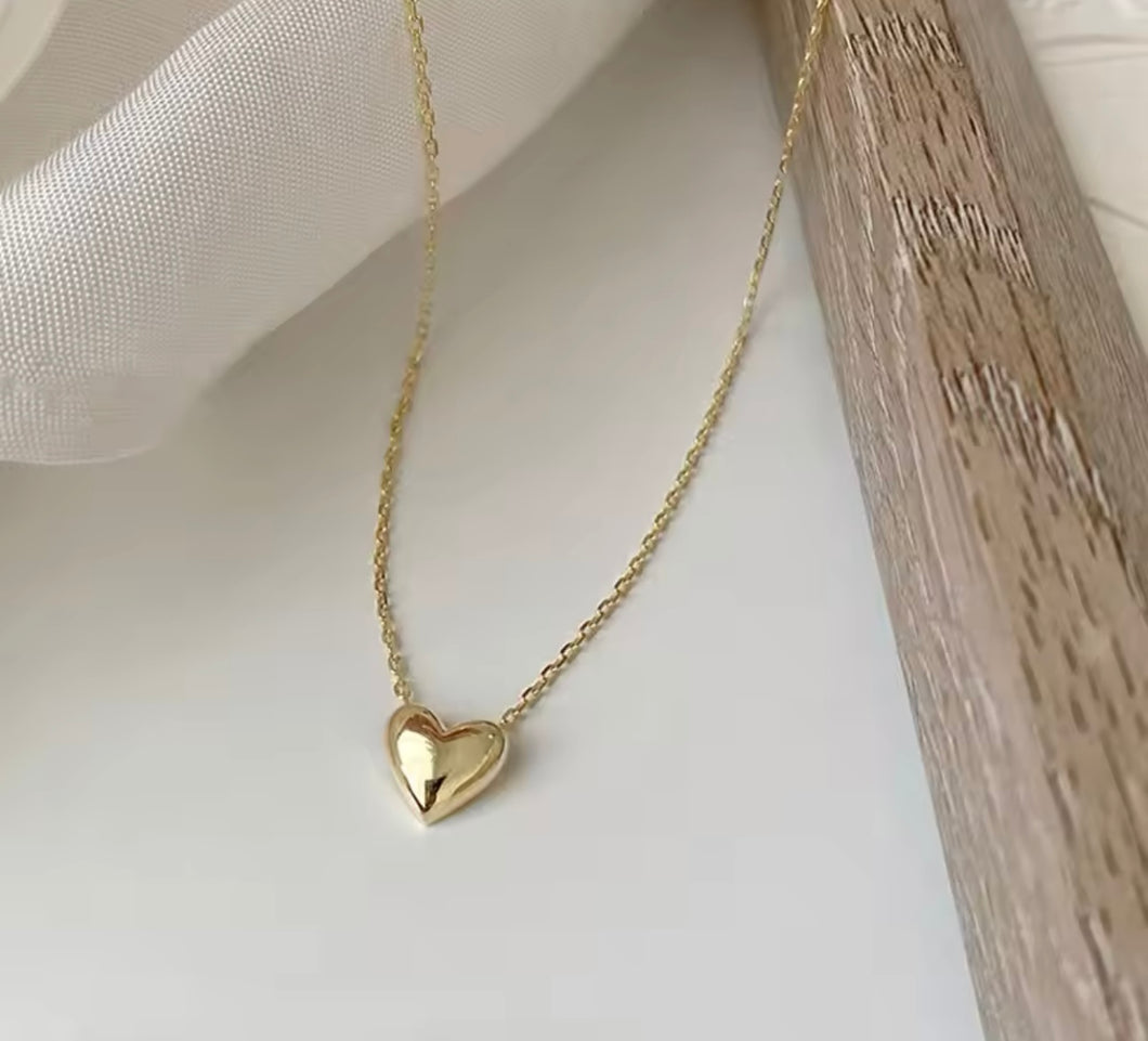 Amoura Necklace
