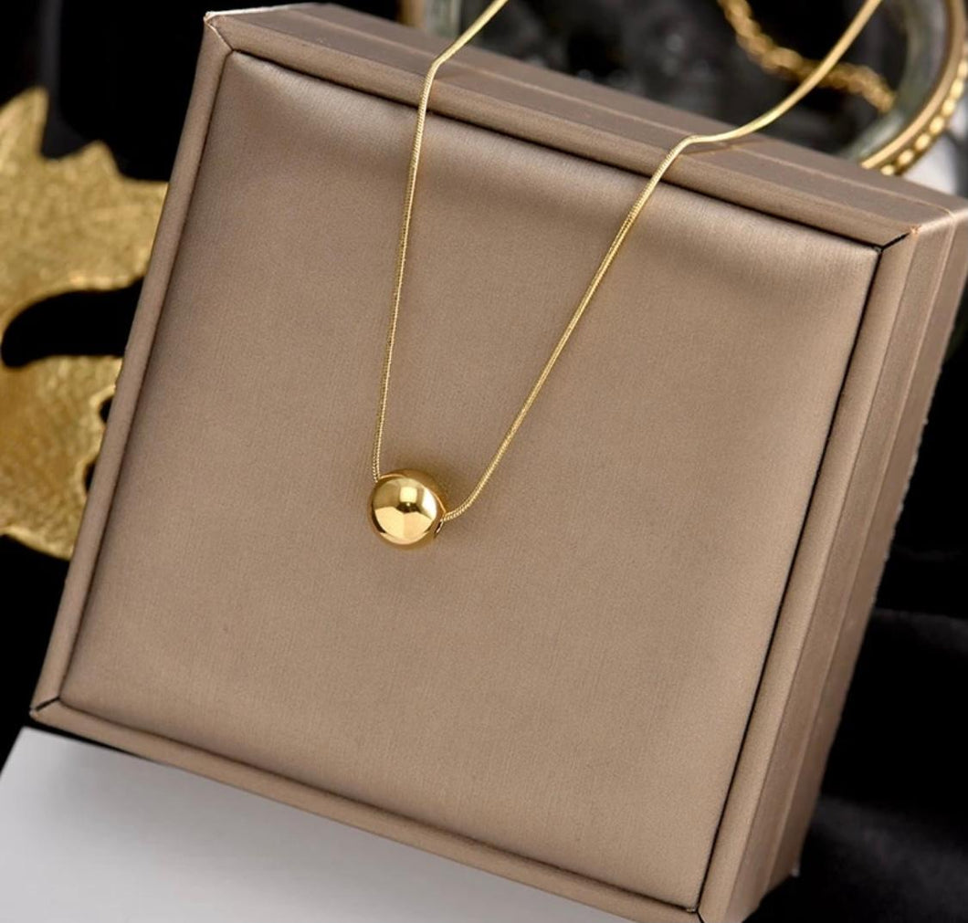 Evie Necklace