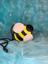 Load image into Gallery viewer, Kids Cute Bee Purse
