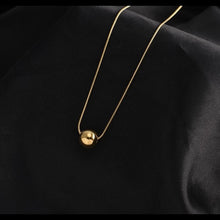 Load image into Gallery viewer, Evie Necklace
